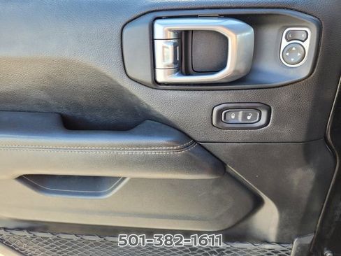 Used 2021 Jeep Wrangler Unlimited Sahara AWD/4WD image 30