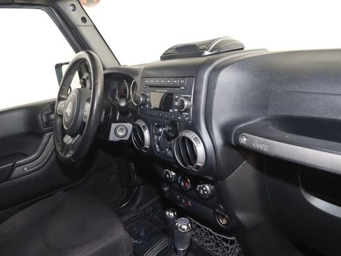 Used 2017 Jeep Wrangler Unlimited Sport w/ Quick Order Package 24S AWD/4WD image 30