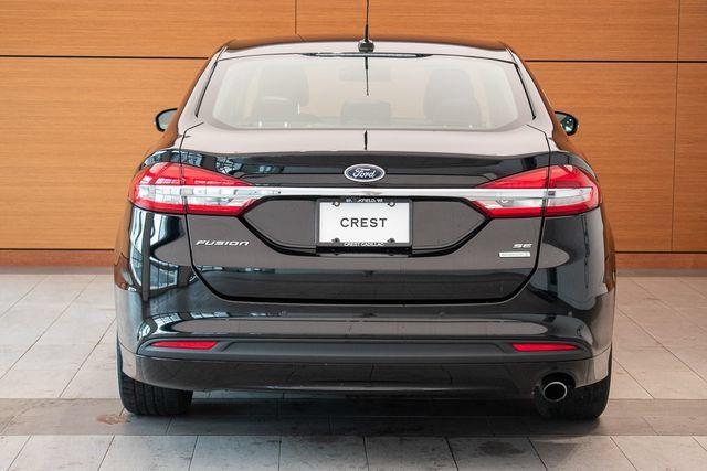 Used 2018 Ford Fusion SE w/ Fusion SE Technology Package FWD image 7