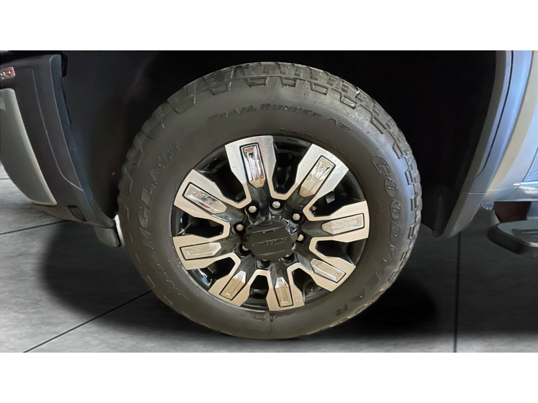 Used 2025 GMC Sierra 2500 Denali w/ Denali Reserve Package AWD/4WD image 20