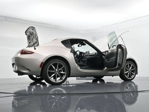 Used 2022 MAZDA MX-5 Miata RF Grand Touring w/ Weather Package RWD image 38