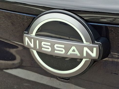 Certified 2023 Nissan Ariya FWD image 32