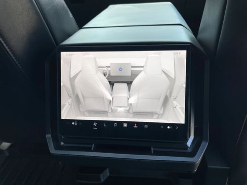 Used 2025 Tesla Cybertruck Cyberbeast AWD/4WD image 30