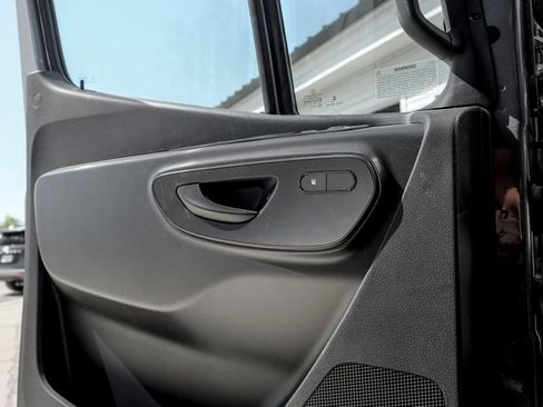 Used 2025 Mercedes-Benz Sprinter 3500 image 14