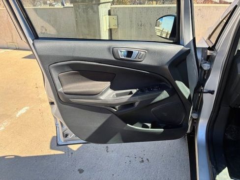 Used 2018 Ford EcoSport SE image 10