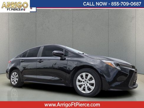 Used 2023 Toyota Corolla LE FWD image 1