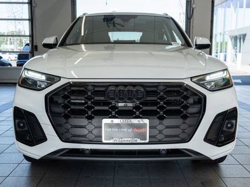 Used 2023 Audi Q5 2.0T Premium Plus w/ Premium Plus Package AWD/4WD image 2