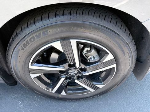 Used 2025 Nissan Sentra SV w/ All-Weather Package FWD image 23