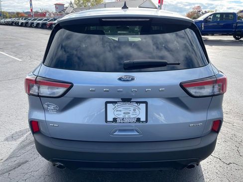 Used 2022 Ford Escape SE w/ SE Sport Appearance Package image 6