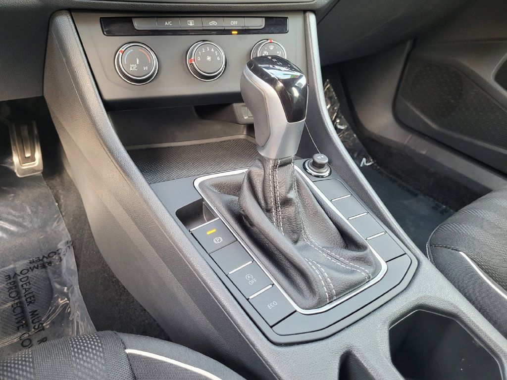 Used 2023 Volkswagen Jetta Sport FWD image 21