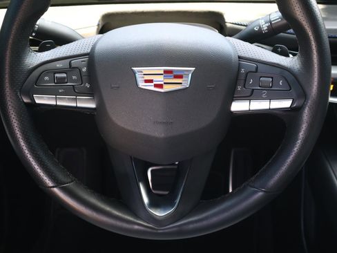 Used 2025 Cadillac XT4 Sport FWD image 13