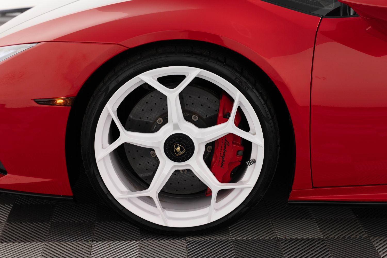 Used 2020 Lamborghini Huracan EVO AWD/4WD image 43