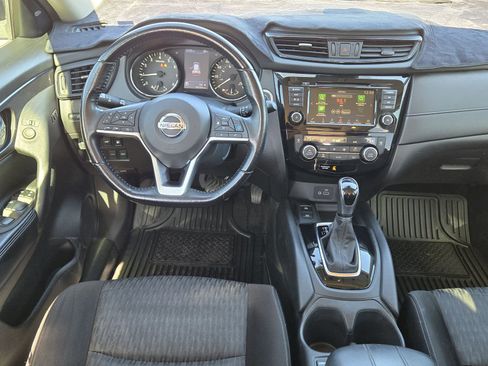 Used 2020 Nissan Rogue SV w/ Sun & Sound Touring Package image 30