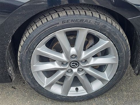 Used 2017 MAZDA MAZDA3 Touring image 10