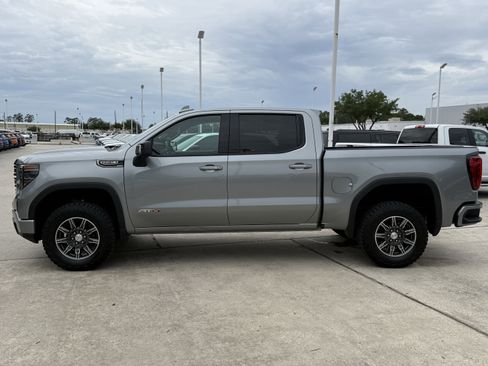 Used 2025 GMC Sierra 1500 AT4 image 8