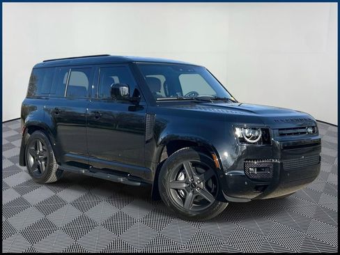 Used 2025 Land Rover Defender 110 X-Dynamic SE image 1