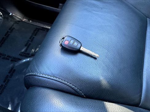 Used 2019 Toyota Sequoia TRD Sport image 14