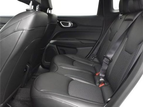 New 2026 Jeep Compass Latitude image 8