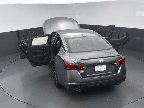 New 2025 Nissan Altima 2.5 SR image 23