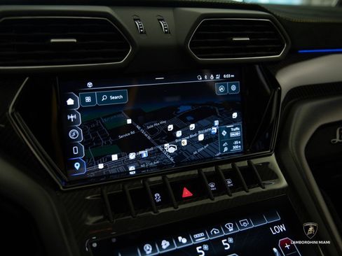 Used 2024 Lamborghini Urus Performante image 50