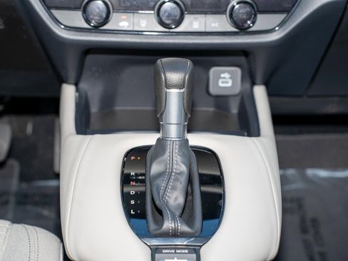 Certified 2024 Honda HR-V LX image 23