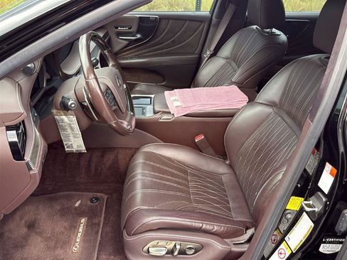 Used 2018 Lexus LS 500 w/ Interior Upgrade Package RWD image 9