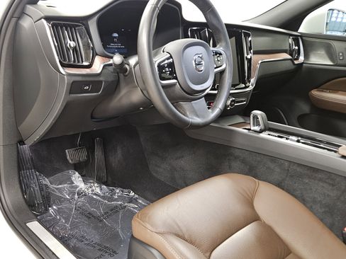 Used 2023 Volvo V60 B5 Cross Country Plus w/ Protection Package Premier image 40