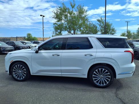 Used 2025 Hyundai Palisade Calligraphy AWD/4WD image 3