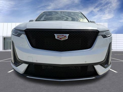 Certified 2024 Cadillac XT6 Sport w/ LPO, Floor Liner Package image 7