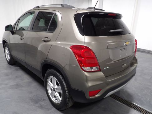 Used 2021 Chevrolet Trax LT w/ Driver Confidence Package image 6