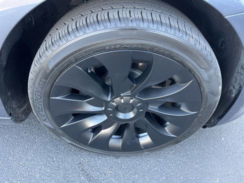 Used 2023 Tesla Model 3 Standard Range RWD image 13