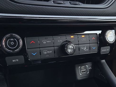 New 2026 Jeep Compass Trailhawk image 14