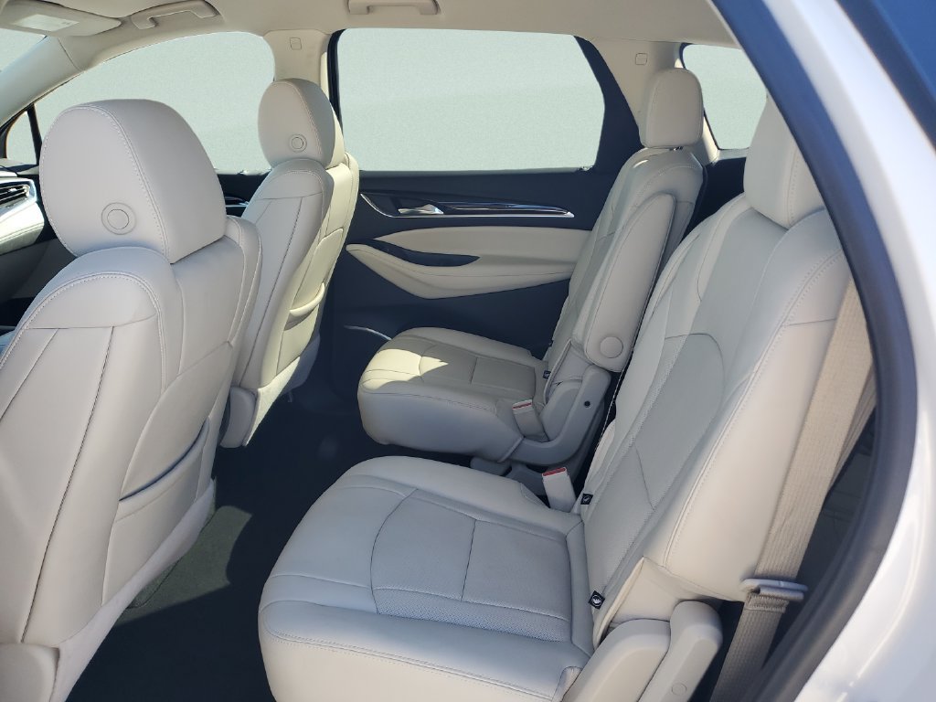 Used 2022 Buick Enclave Essence w/ Sound and Sites Package FWD image 10