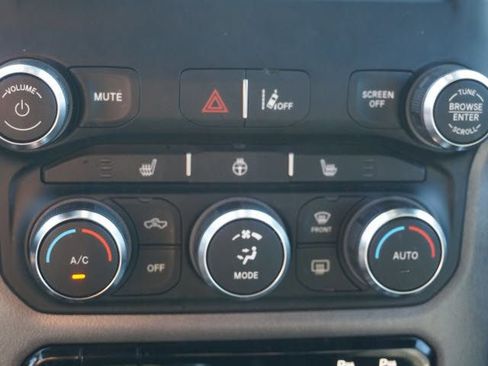 Used 2021 RAM 1500 Big Horn AWD/4WD image 28