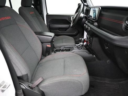 Used 2024 Jeep Wrangler Unlimited Rubicon AWD/4WD image 12