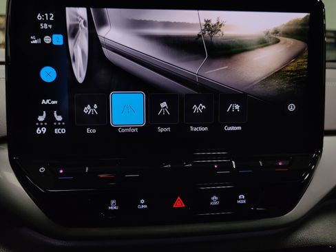 Used 2023 Volkswagen ID.4 Pro S Plus image 21