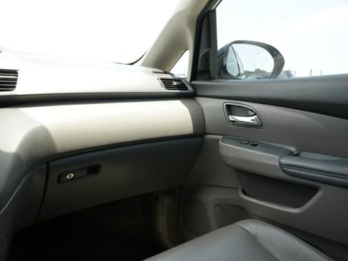 Used 2015 Honda Odyssey Touring Elite image 8