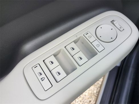 New 2026 Hyundai Santa Fe SE image 10