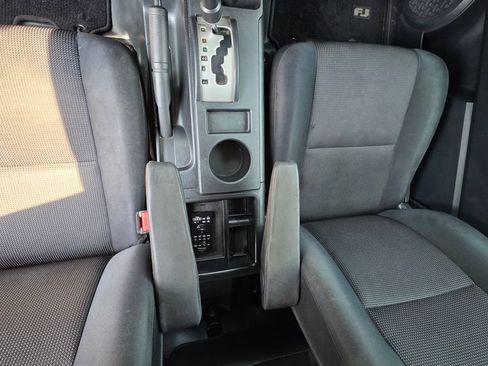 Used 2011 Toyota FJ Cruiser 4WD w/ Upgrade Pkg image 17
