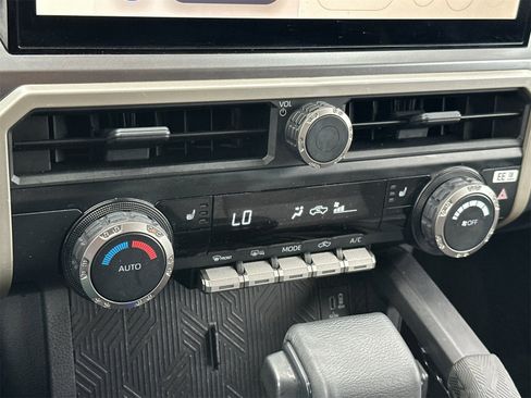 Used 2024 Toyota Tacoma TRD Off-Road image 20