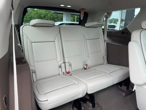 Used 2022 GMC Yukon Denali AWD/4WD image 14
