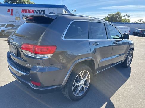 Used 2018 Jeep Grand Cherokee Limited image 4