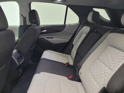 Used 2021 Chevrolet Equinox LT FWD image 18