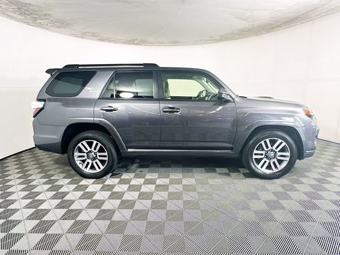 Used 2022 Toyota 4Runner TRD Sport RWD image 2