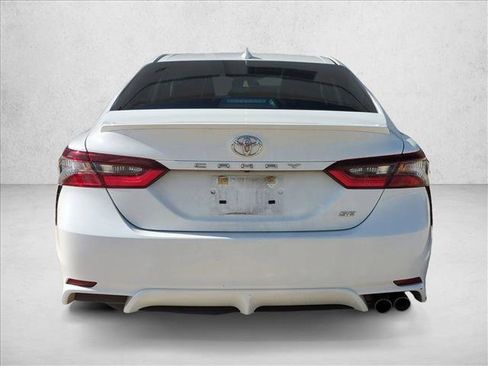 Used 2023 Toyota Camry SE image 6