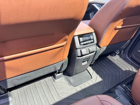 Used 2020 Subaru Ascent Touring w/ Popular Package #2A AWD/4WD image 12