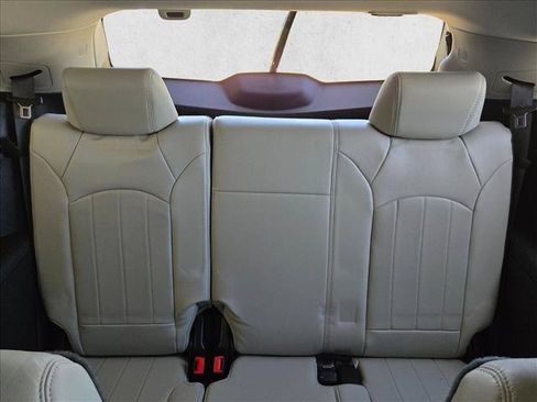 Used 2009 Chevrolet Traverse LTZ FWD image 20