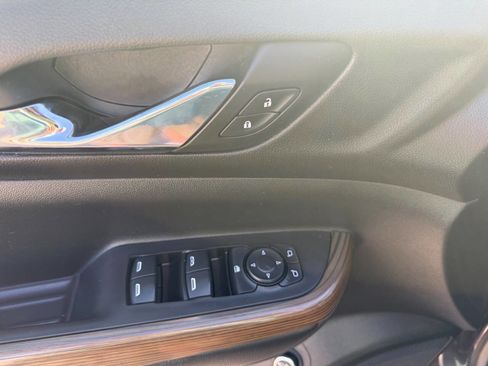 Used 2019 GMC Acadia SLE w/ Driver Alert Package I AWD/4WD image 11
