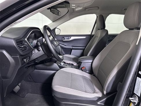 Used 2022 Ford Escape SE w/ SE Sport Appearance Package image 19