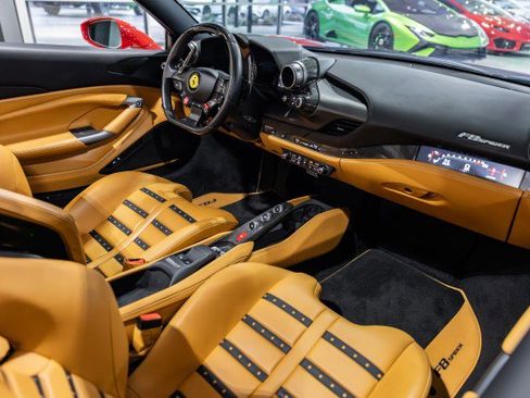 Used 2021 Ferrari F8 Tributo - PASSENGER DISPLAY - FRONT LI image 37